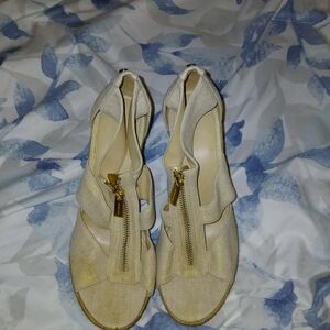 Michael Kors Cream Gold Zipper Sandals